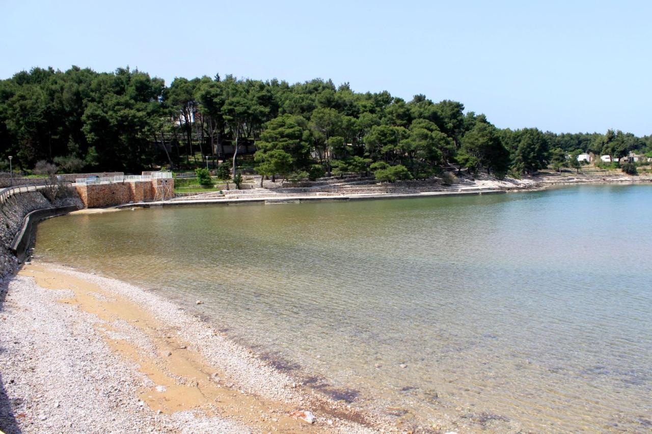 ילסה Apartments With A Parking Space Jelsa, Hvar - 8746 מראה חיצוני תמונה