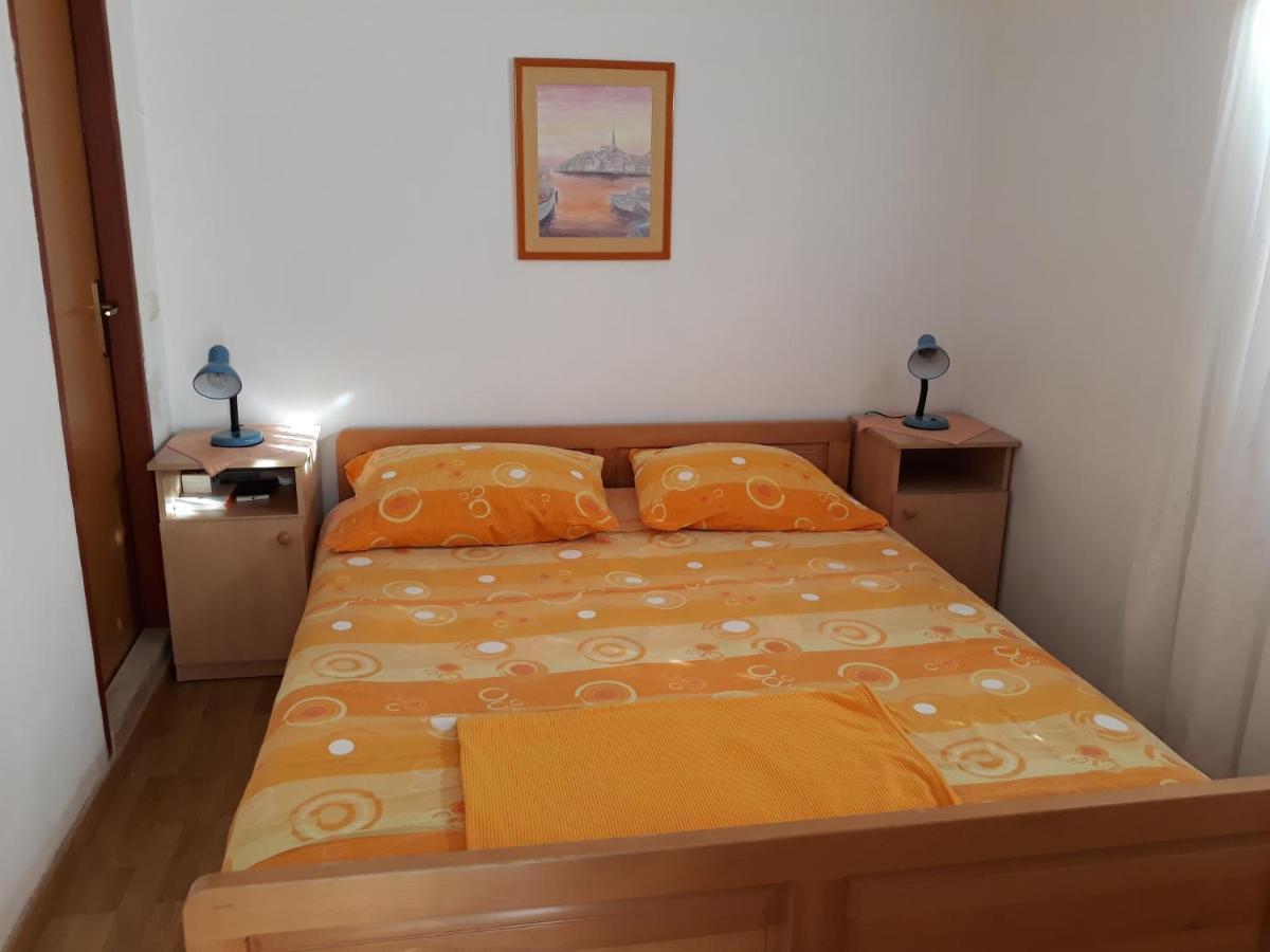 ילסה Apartments With A Parking Space Jelsa, Hvar - 8746 מראה חיצוני תמונה